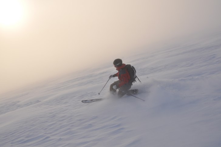 Hyffsad bild trots det dåliga vädret :). Foto: Peter Modigh. Åkare: Oscar Modigh.
