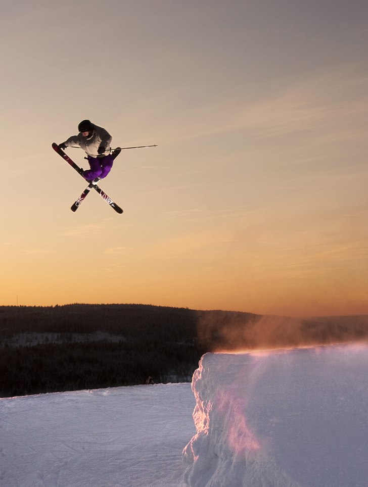 Grym dag i Klutmark! Tricket är en 540 tailgrab. . Foto: Philip Israelsson. Åkare: Marcus Petersson.