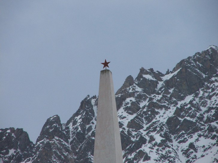 Fotot är taget i den by som ligger närmast MT El. Foto: Johan Engström.