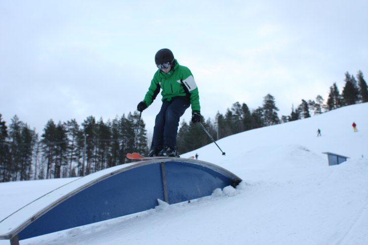 Railar lite på rainbowen
. Foto: Tobias Hannu. Åkare: Filip Bertilsson.
