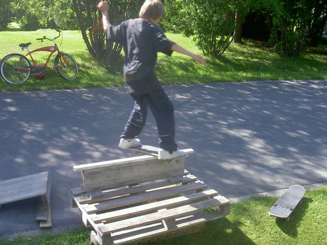 boardslide. Foto: mattias isaksson. Åkare: tobias sundqvist.