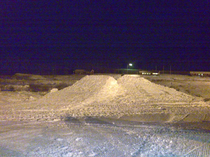 Big jump under byggnad. . Foto: Jonas öström.