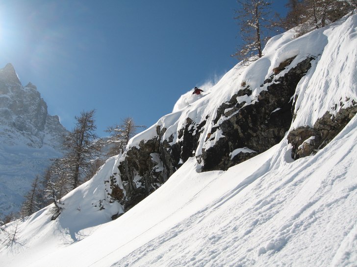 bobby med la meije i bakgrunden.