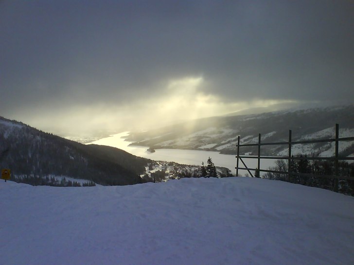Efter helgens puderfall, skön bild. Foto: Nils Björkén. Åkare: Nils Björkén.