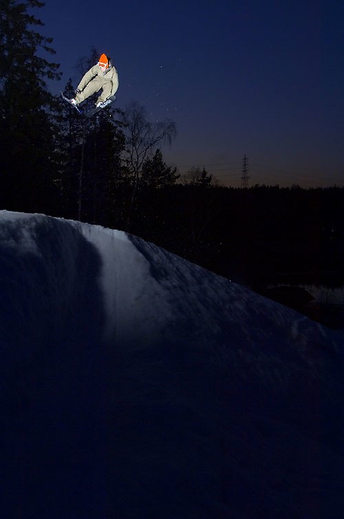 Niclas med brutet nyckelben...men det känns som d. Foto: Jesper Molin. Åkare: Niclas Karlsson.