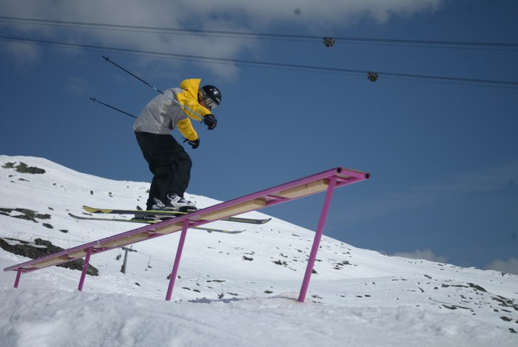 skönt väder, skön rail. Foto: Marc Solberg. Åkare: Ville Olin.
