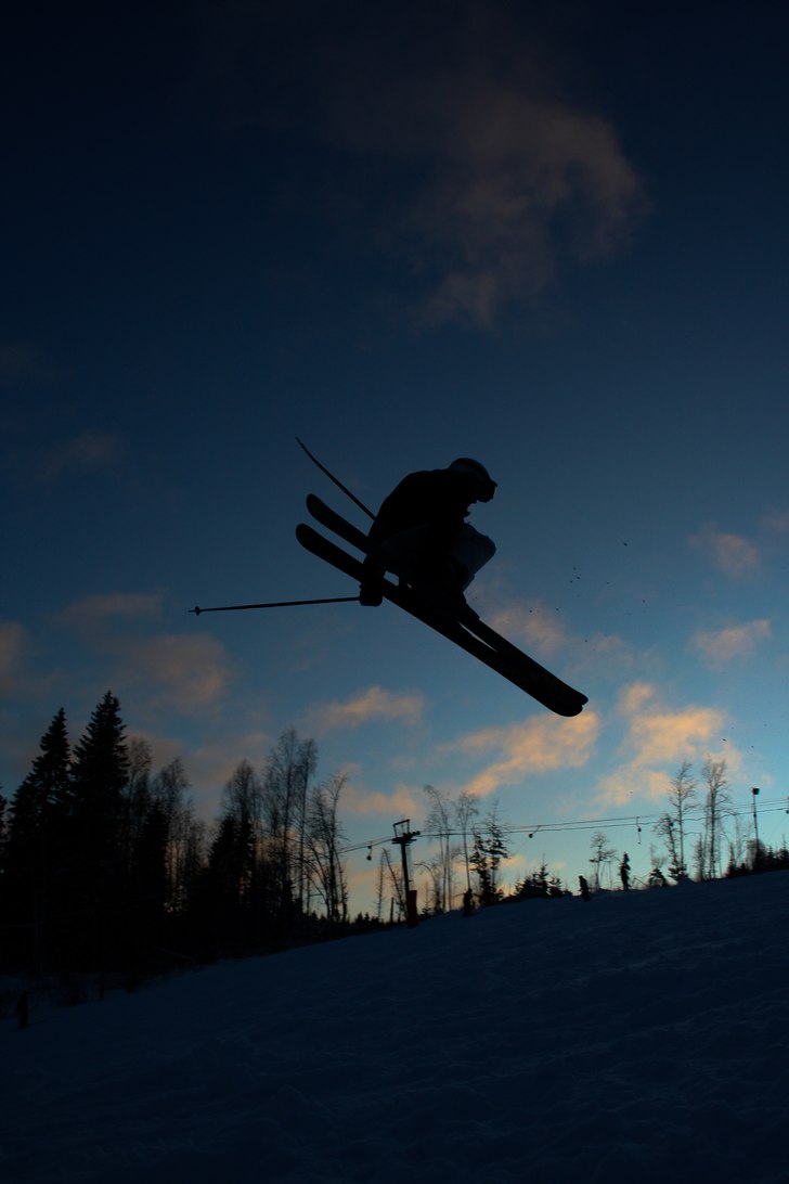 Rontan i backen 4 hål i nacken :). Foto: Calle Kjellberg. Åkare: Ronny Videkull.