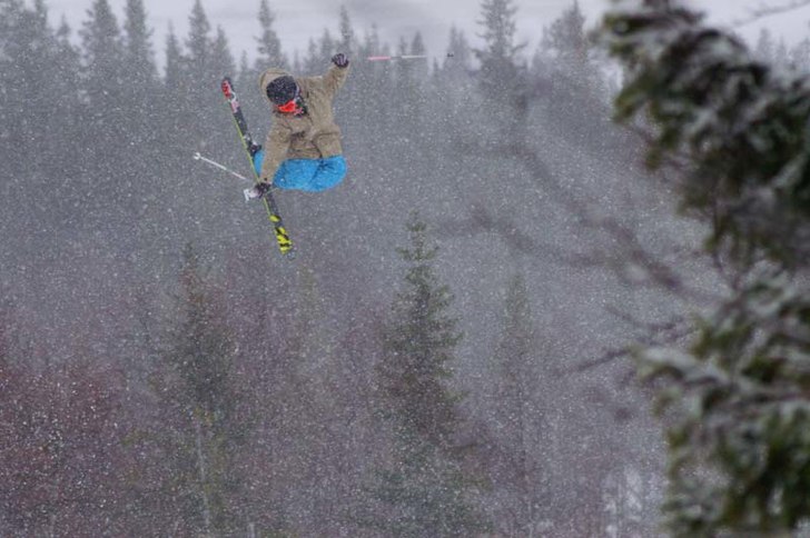 Snurrar i snöstormen........... Foto: Johan Ståhlberg. Åkare: Ad@m.