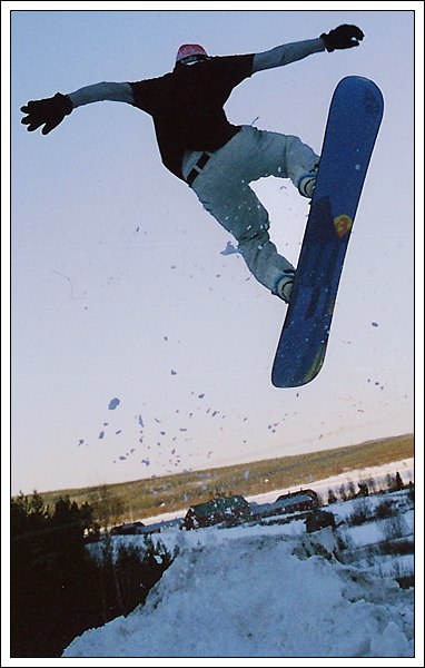 Ibland går det snett. Foto: Mats Honkamaa. Åkare: Roten.