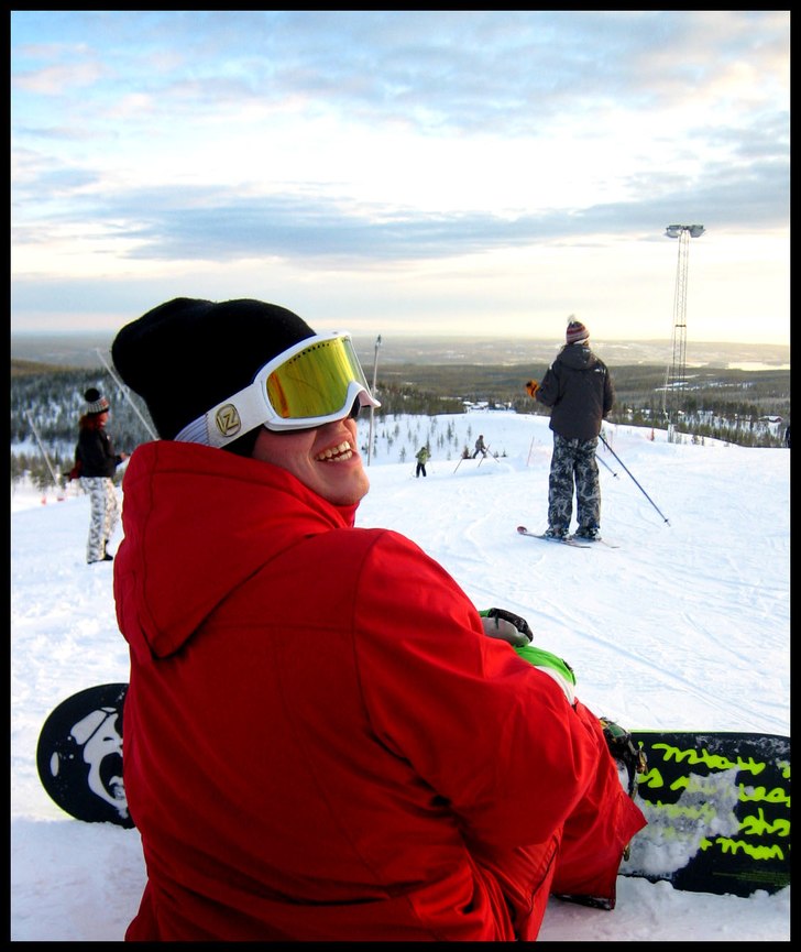 Sitter och njuter av det fina vädret. Foto: Ida Morenius. Åkare: Jonathan Helin.