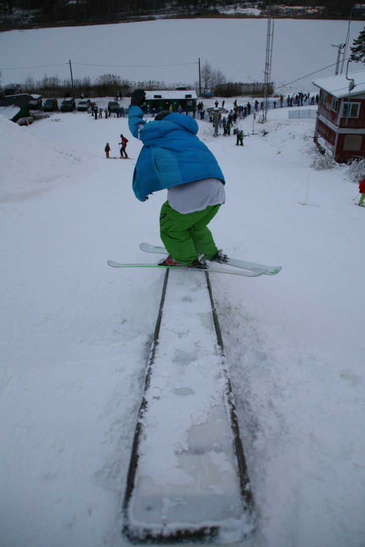 270 av på en down flat rail . Foto: carl eriksson. Åkare: Rasmus hammarström.