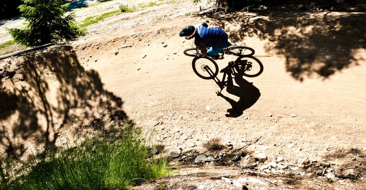 Foto: Emrik Jansson. Åkare: Okänd.