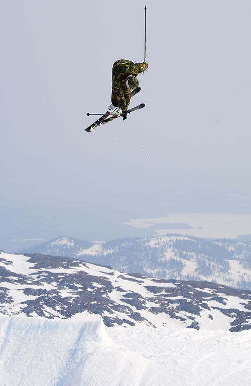 På väg in i en 540 nose. Foto: Jesper Molin. Åkare: Alexander Tuven.