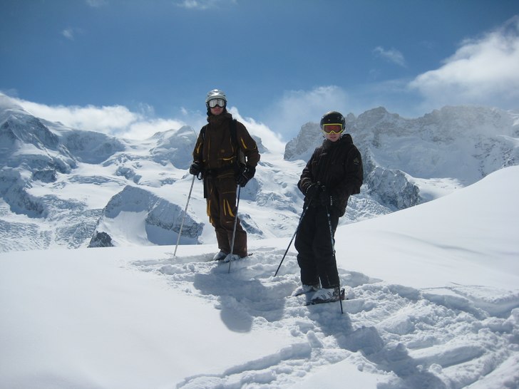 "vänt, jag ska bara lägga ner kameran". Foto: Martin Hallengren. Åkare: August och Victor.
