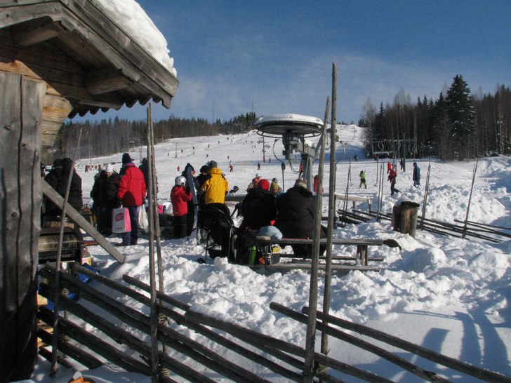 Grillplatsen vid barnbacken. Foto: Krister Karlsson.