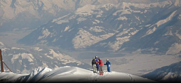 Foto: Michi Hartweger. Åkare: Tove Bengtsson, Eric Olsson, Carl Lindesvärd, Björn Johansson.