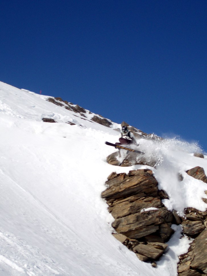 Drop som gick snett. Foto: Robin Ljungqwist. Åkare: Adam Jonsson.