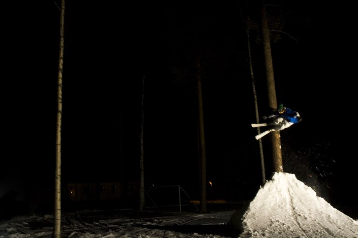 Träd jibb me fet DUCKstance. Foto: Gustav Wennerström. Åkare: Jesper Nyström.
