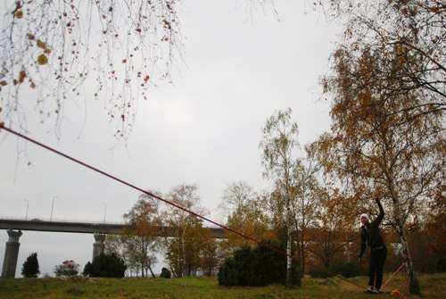 Självutlösare o snabbt upp på linan!. Foto: Lars Odeblad Helseth.