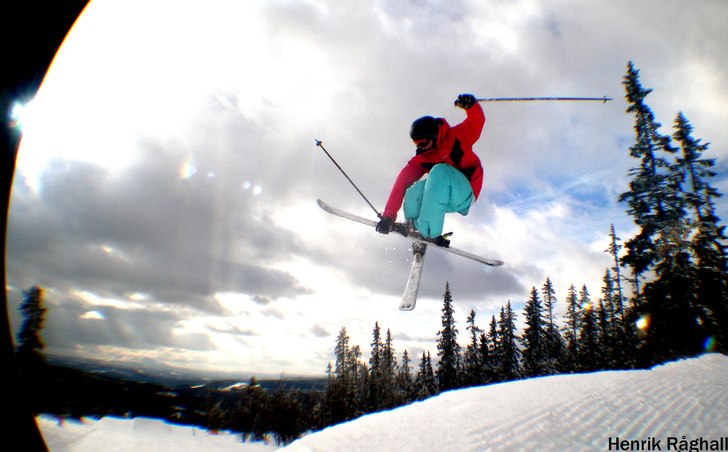 henki drar en fet mute.... Foto: Tobias Einebrant. Åkare: Henrik Råghall.
