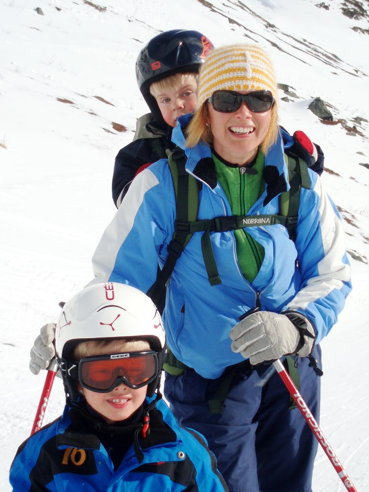 Kittelfjäll med barnen. Foto: Åsa Friberger. Åkare: Åsa Ingemar och Axel.