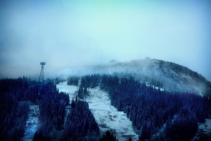 Åre laddar inför säsongen med snökanoner. Man . Foto: Anna Kristinsdóttir.