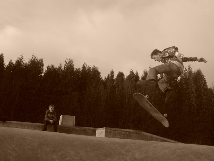 fille flippar. Foto: adam nordberg. Åkare: filip nordberg.