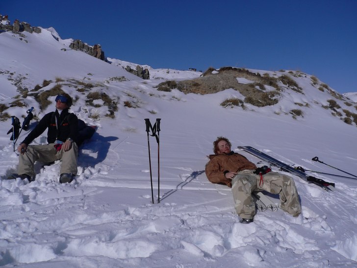 chill. Meg til venstre i goggle brenna pose. Foto: en av guta.