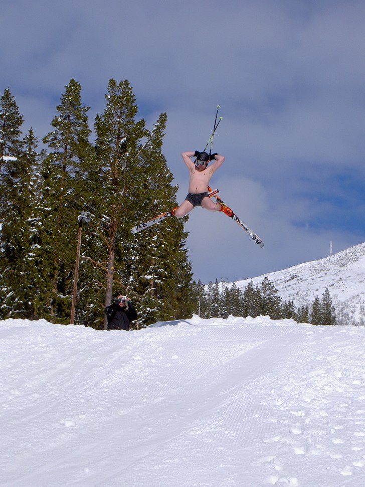En "måsch" i bra väder... =). Foto: Roger Lundgren. Åkare: Henrik Norberg.