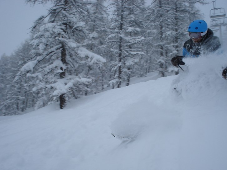 grymmt bra puderdag i italien. Foto: niklas sandberg. Åkare: robin carlstrand.