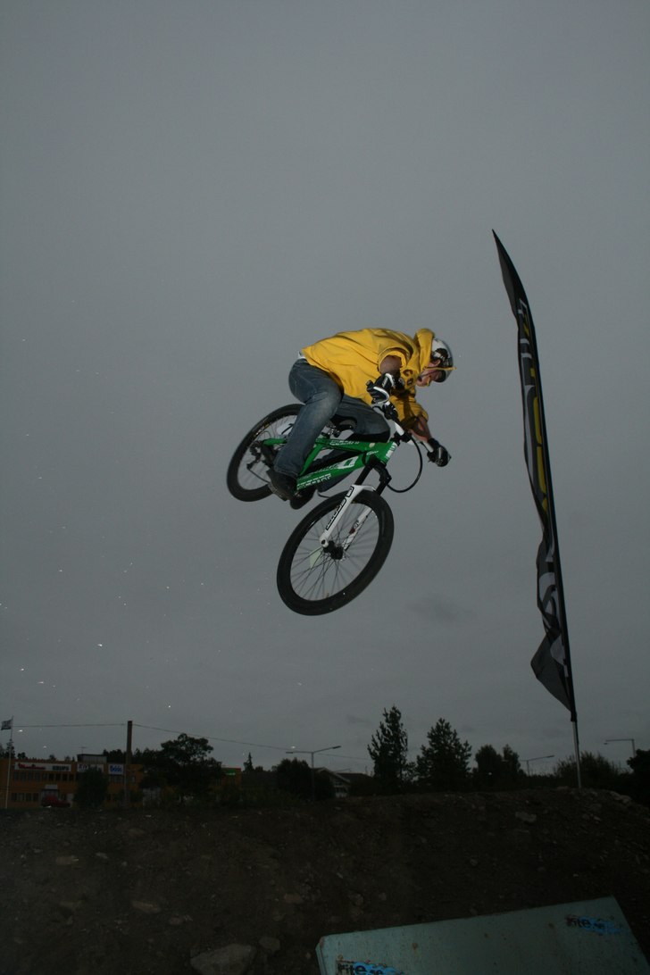 360 @ fadderbyn big air night. Foto: Simon Berggren. Åkare: John Alm Högman.