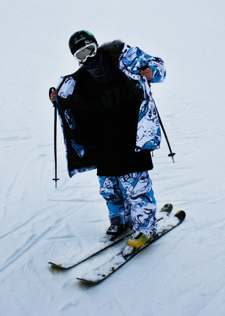 Salomon Magic suit och jag en dag i u-hamn. Åkare: Jonathan Sandklef.