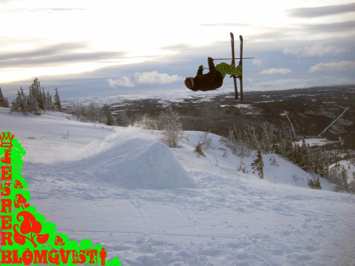 Skriver som förut, en bild säger mer en tusen or. Foto: Lee. Åkare: Funky fat guy.