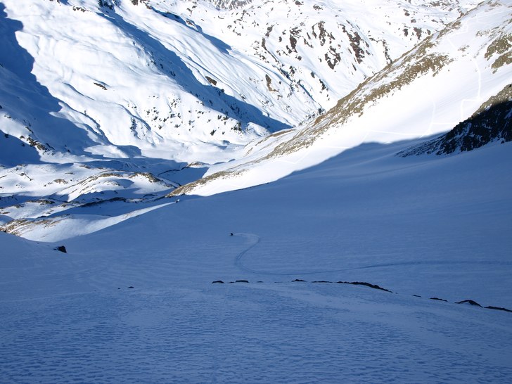 Ospårat 35gradigt face en vecka efter snöfall i . Foto: Niklas. Åkare: Emil Persson.