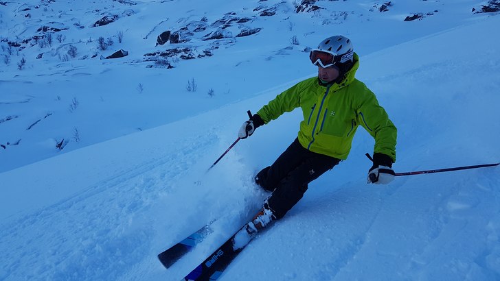 Puder på premiären.