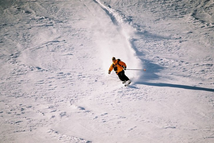 Arvid visar hur kanadensarna hur vi i norden åker. Foto: Johan Valis. Åkare: Arvid Eriksson.