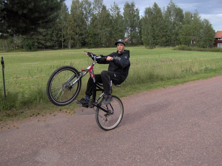 bakhjulet. Foto: anders enmalm. Åkare: jocke enmalm.