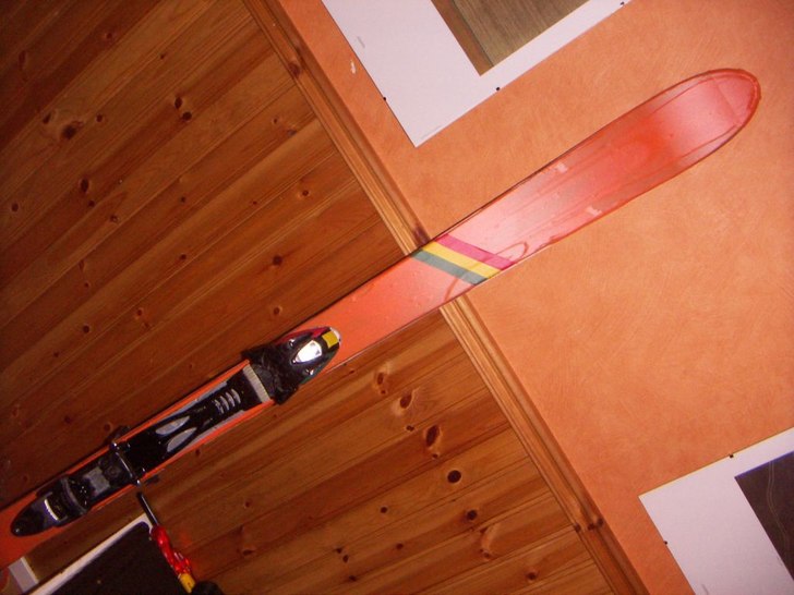 mina ny stylade skis!! :). Foto: Simon kastemyr. Åkare: hmm ingen.