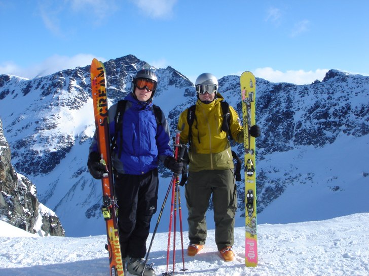 Jag o Micke var på väg upp på Glaciären när v. Foto: Okänd. Åkare: Erik Näslund, Mikael Jansson.