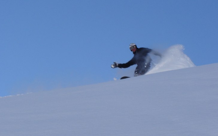 Anders blir alldeles snart snöig då vi missförs. Foto: Anders Sandström. Åkare: Olof Appelblad.