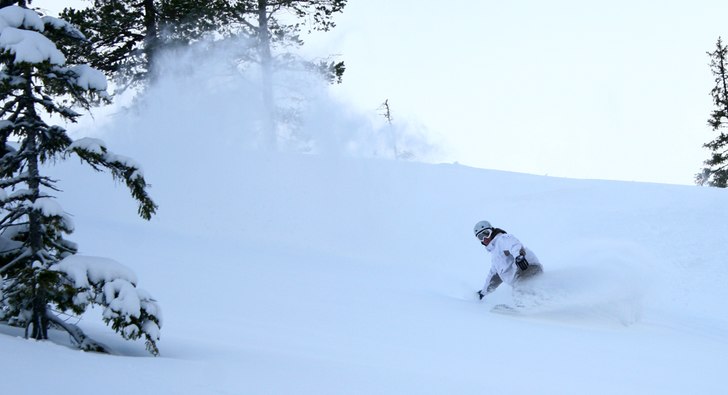 Pudder i lange baner :). Foto: Kurt Are Lona. Åkare: Teodor Ruud.
