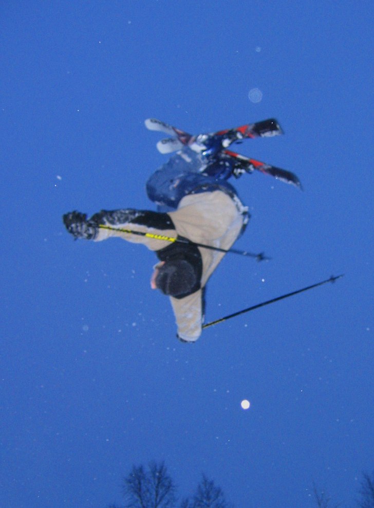 Meg i en backflip.. Foto: Espen Kalkenberg. Åkare: Kenneth Løkås.