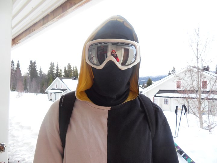 Hoppa lite vid stugan. Foto: Jockiz. Åkare: Adrian Sjöstrand.