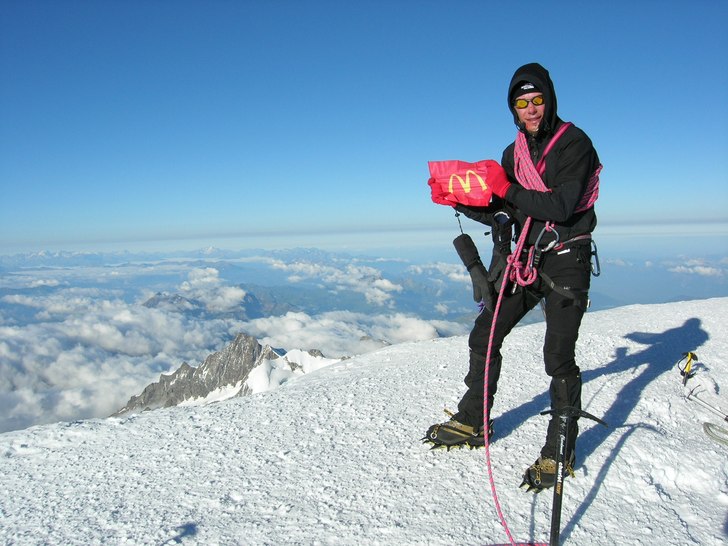Tur från basläger som vi upprättade under Cosmi. Foto: Olof Mattiasson. Åkare: Johan Hernberg.