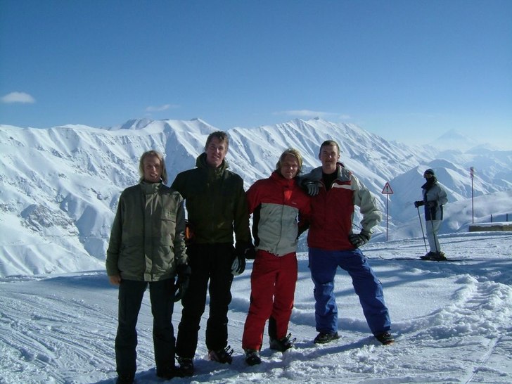 Det var vi fyra som tillsammans reste till Iran vi. Foto: Ngn vänlig iranier. Åkare: Manne, Peter, Martin och Niklas.