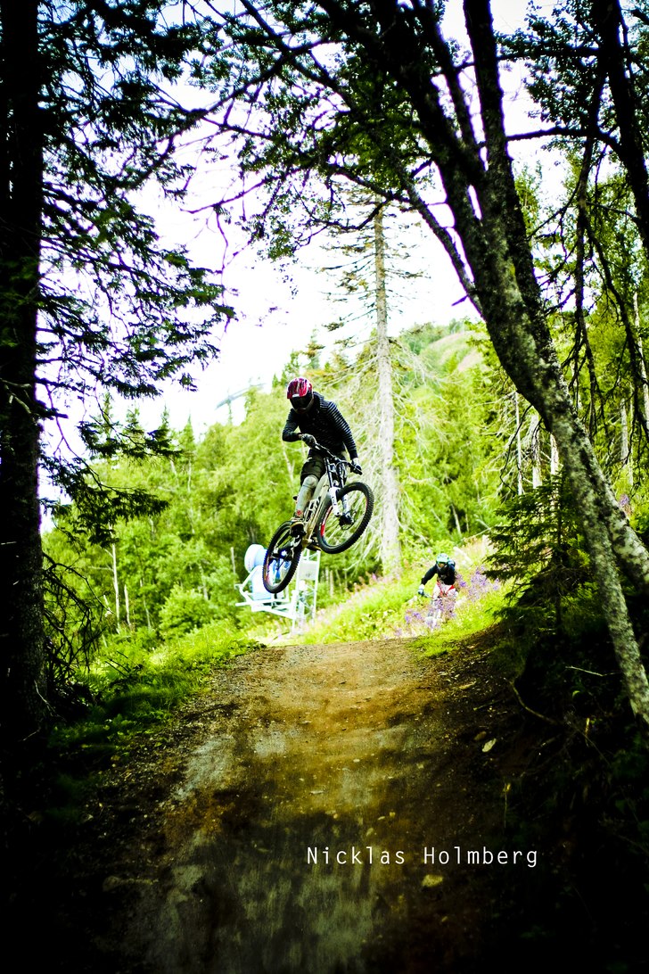 nicklasholmberg.se. Foto: Nicklas Holmberg. Åkare: Ja vem kan du vara!.