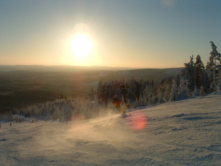 En mycket kall (-25) men solig dag i Romme. Foto: Rikard Bromé. Åkare: Niklas Bromé.