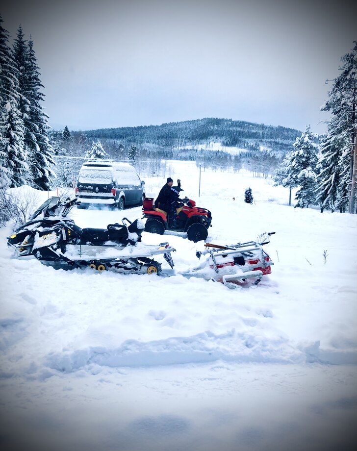 Stora och lilla hjärtat. Tillsammans på fyrahjul.