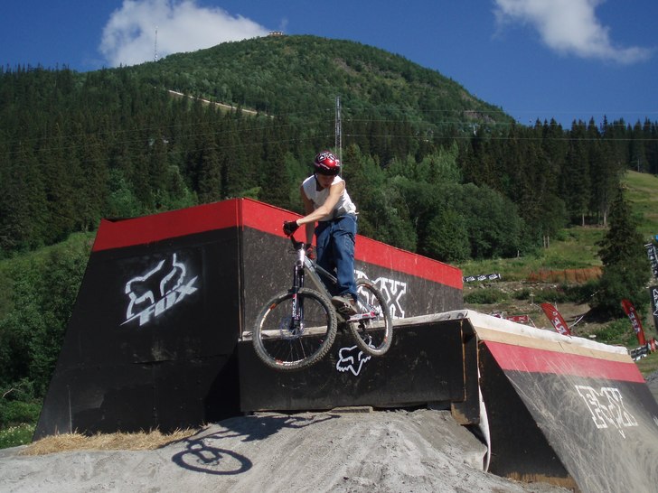 flooar lite ner för lilla boxen. Foto: fredrik nyman. Åkare: johan rasmussen.