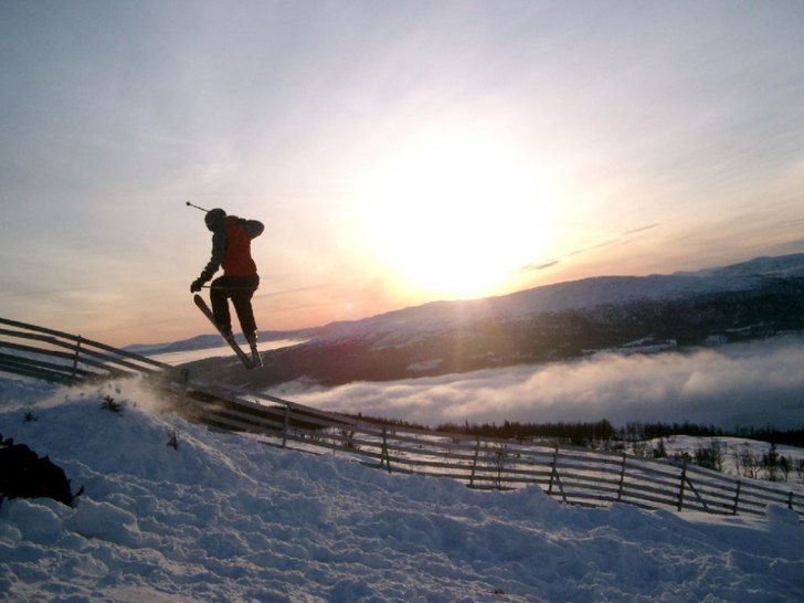 Jag sätter en 360 en tidig torsdags morgon. Klaga. Foto: Tomas. Åkare: David Bengtsson.